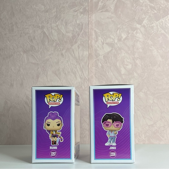 Funko Pop! K-Pop Demon Hunters Rumi and Jinu Figures In Hand!!! - Picture 5 of 13
